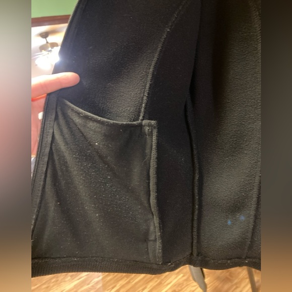 Polar King Woman’s Vest. - Picture 5 of 8